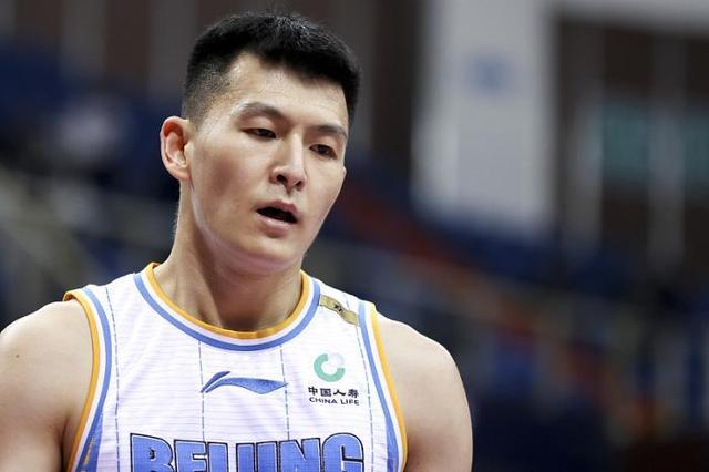 关于激动瞬间！李明突破防守，妙传助攻张伟得分！的信息
