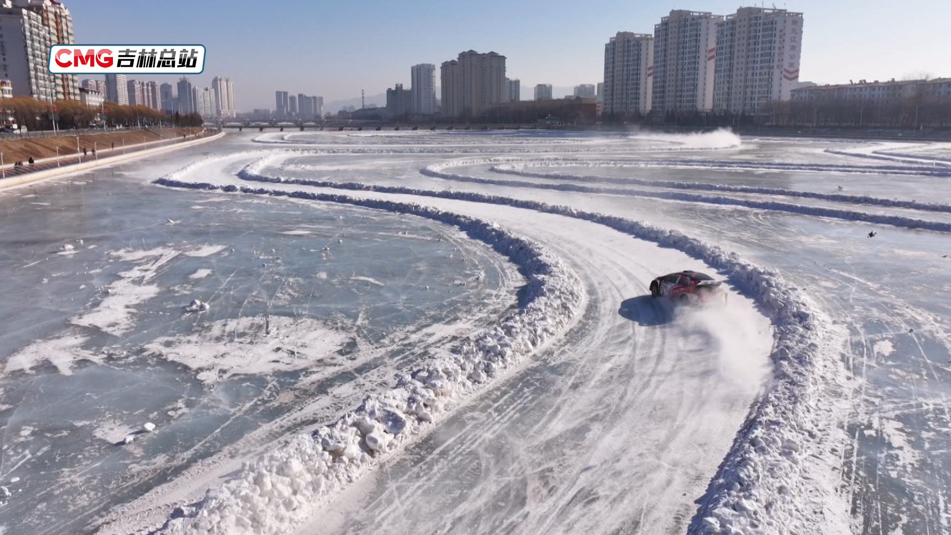 冬季雪地拉力赛，冰雪世界的速度狂欢的简单介绍